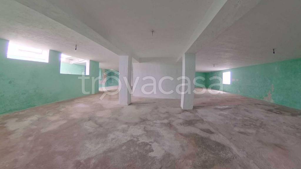 negozio in vendita a Fasano