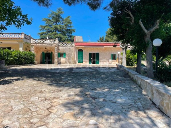 casa indipendente in vendita a Fasano