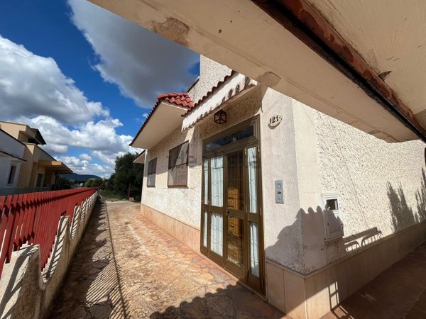 casa indipendente in vendita a Fasano in zona Montalbano