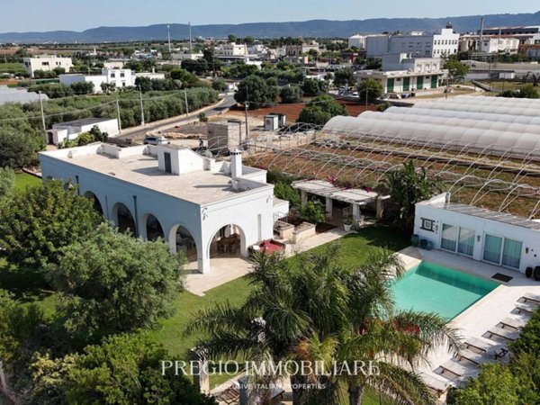 casa indipendente in vendita a Fasano in zona Savelletri