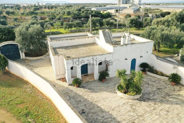 pentavano in vendita a Fasano in zona Pezze di Greco