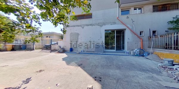 locale commerciale in vendita a Fasano