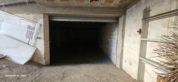 locale di sgombero in vendita a Fasano