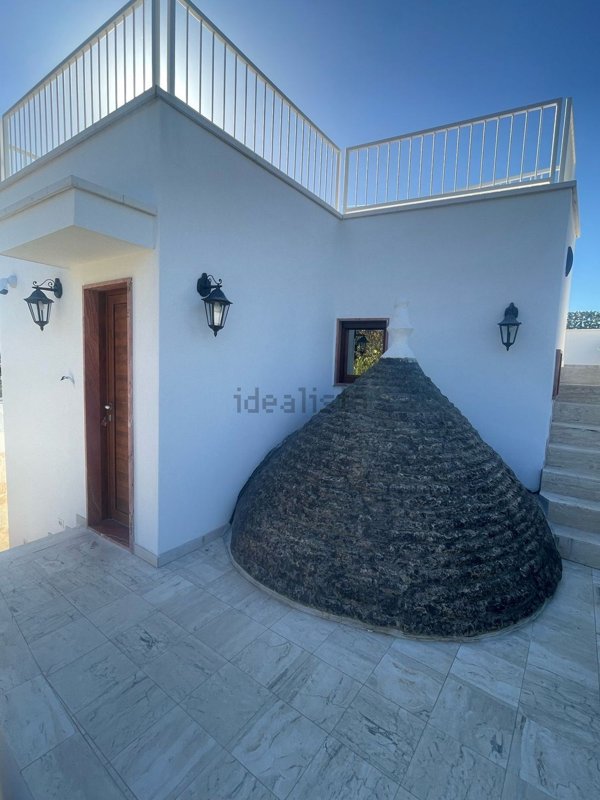 casa indipendente in vendita a Fasano