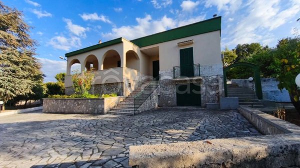 casa indipendente in vendita a Fasano in zona Canale di Pirro