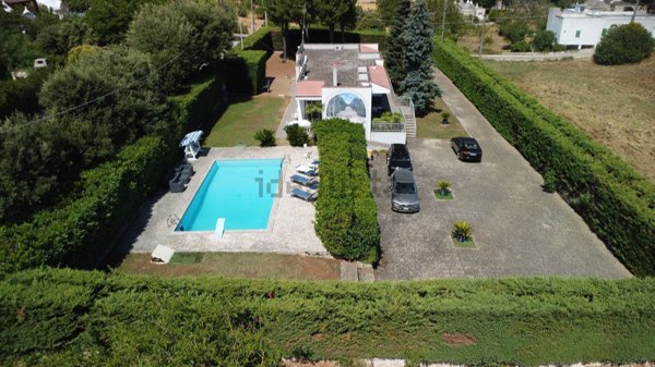 casa indipendente in vendita a Fasano in zona Canale di Pirro