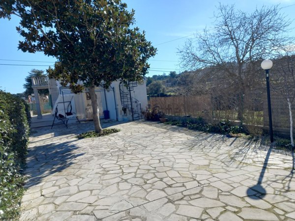 casa indipendente in vendita a Fasano in zona Canale di Pirro