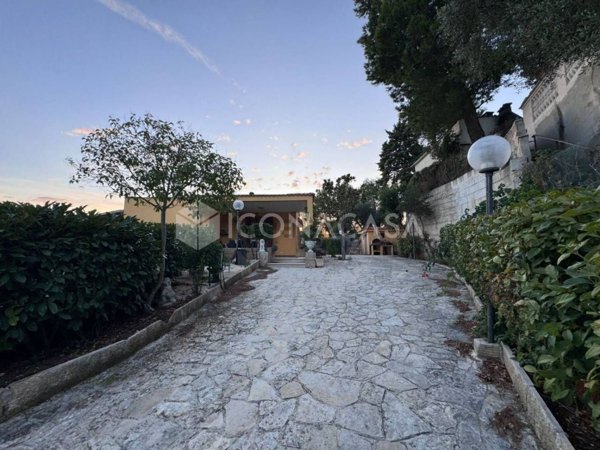 casa semindipendente in vendita a Fasano