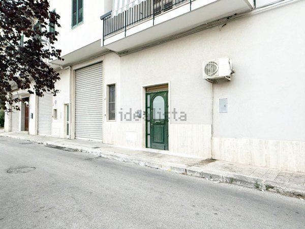 casa indipendente in vendita a Fasano