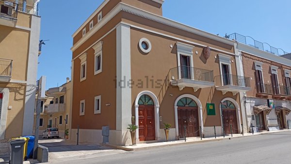 casa indipendente in vendita a Fasano