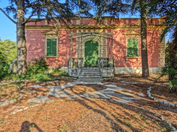 casa indipendente in vendita a Fasano in zona Savelletri