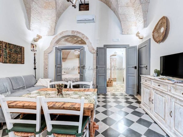 casa indipendente in vendita a Fasano in zona Pezze di Greco