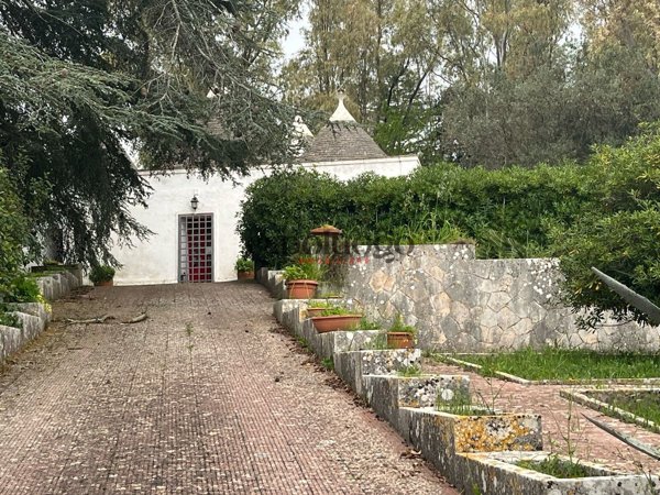 casa indipendente in vendita a Fasano