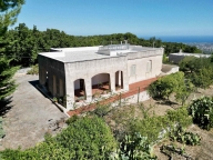 casa indipendente in vendita a Fasano