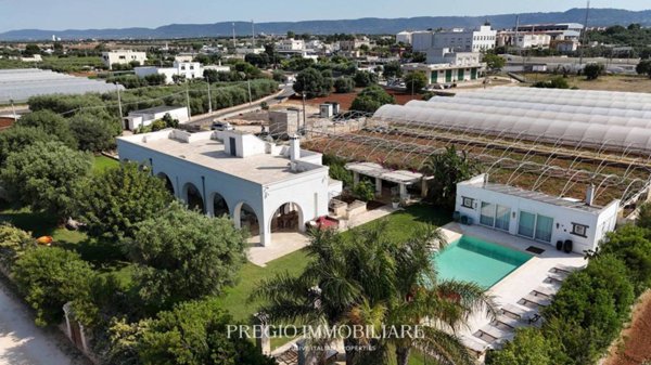 casa indipendente in vendita a Fasano in zona Savelletri
