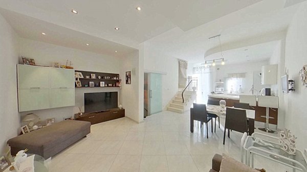 casa indipendente in vendita a Fasano