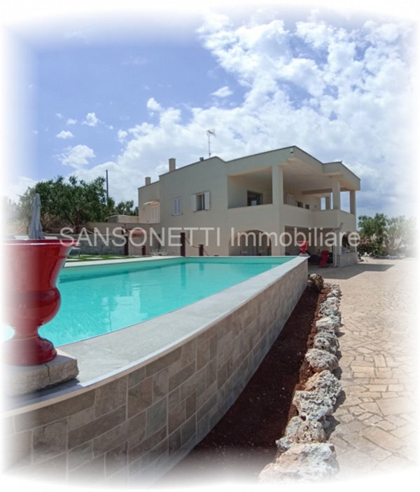 casa indipendente in vendita a Fasano