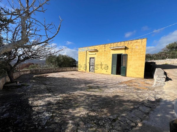 casa indipendente in vendita a Fasano in zona Canale di Pirro
