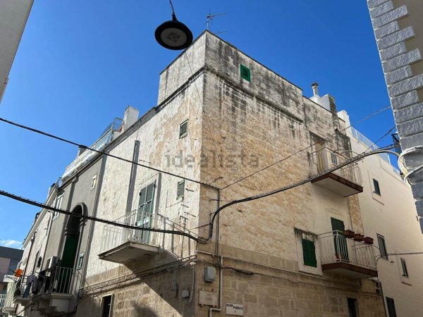 casa indipendente in vendita a Fasano