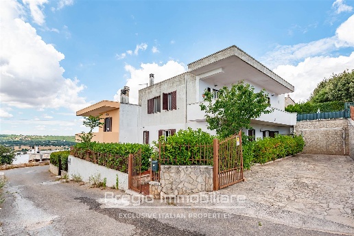 appartamento in vendita a Fasano in zona Laureto