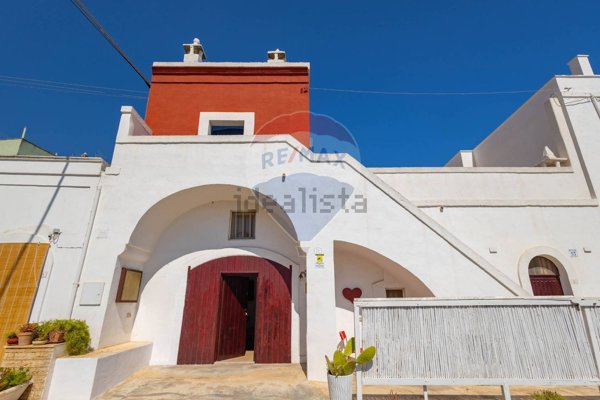 casa indipendente in vendita a Fasano in zona Montalbano