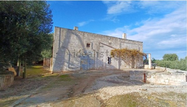 pentavano in vendita a Fasano in zona Savelletri