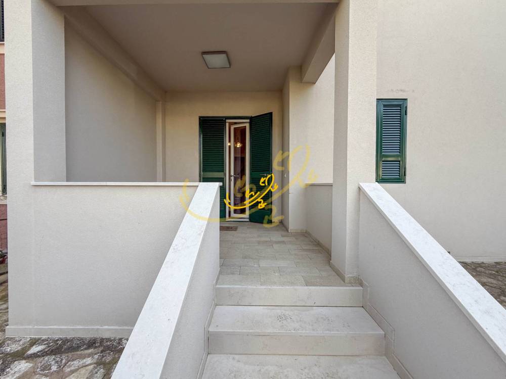 casa indipendente in vendita a Fasano