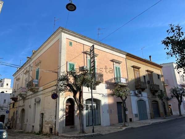 casa semindipendente in vendita a Fasano