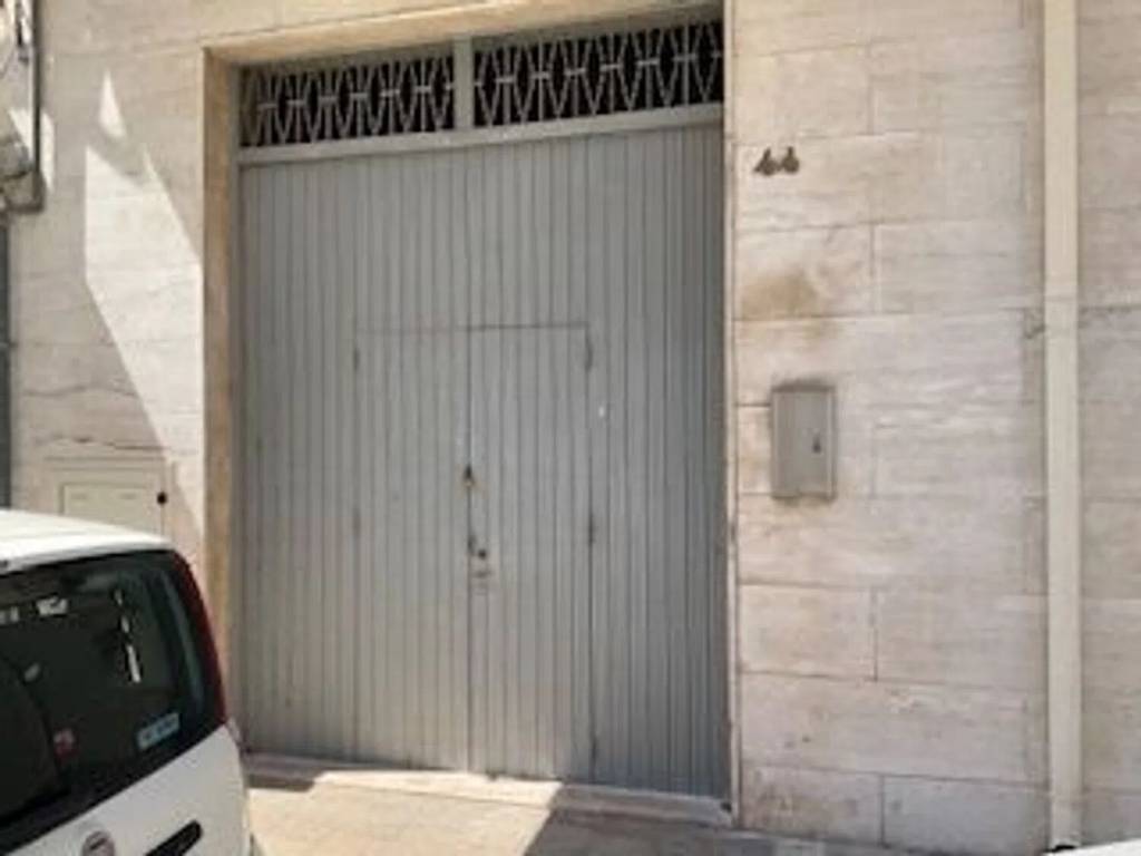 casa indipendente in vendita a Fasano