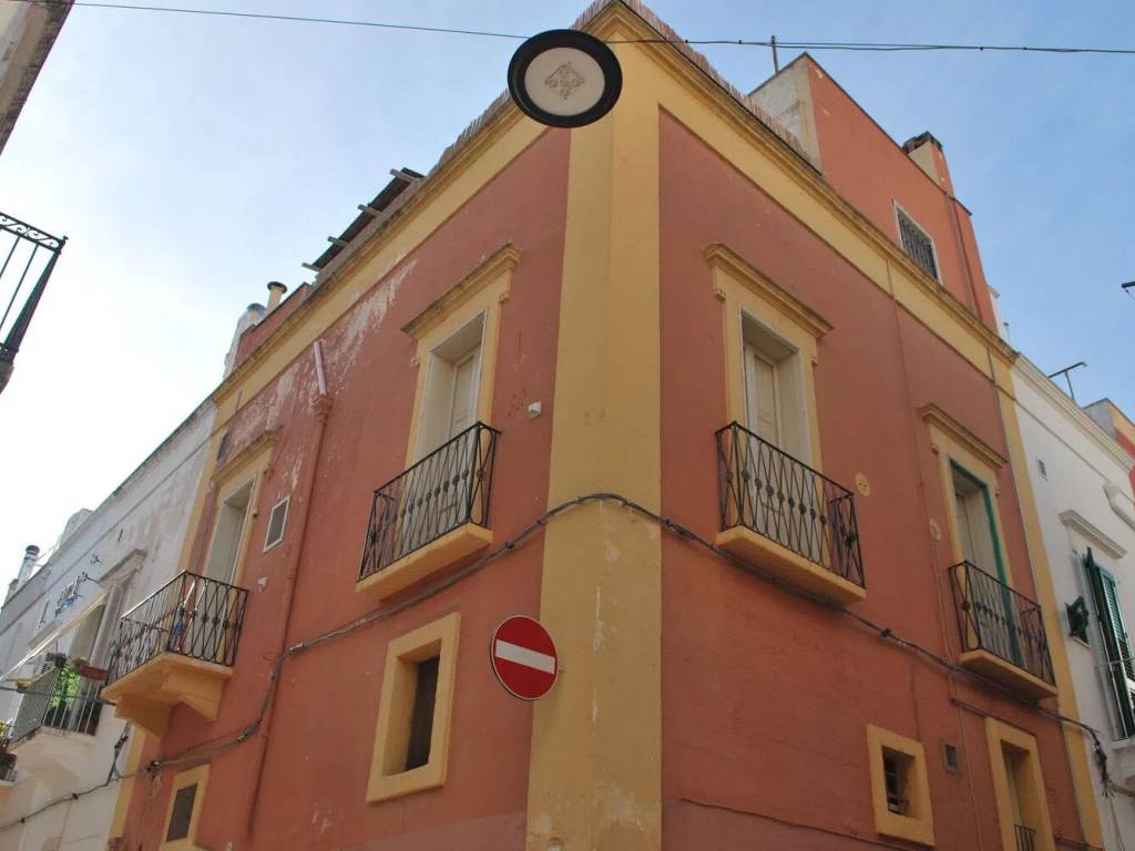 casa indipendente in vendita a Fasano