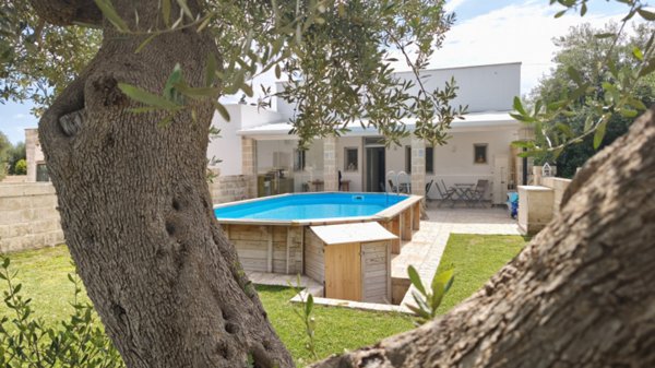 casa indipendente in vendita a Fasano in zona Savelletri