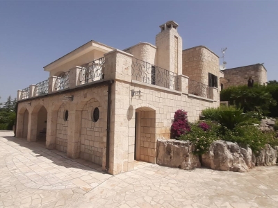 casa indipendente in vendita a Fasano