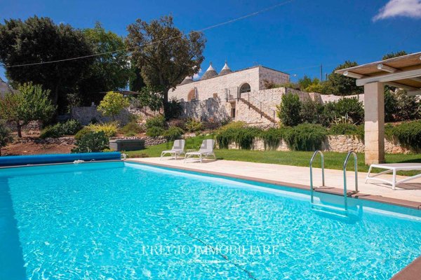 casa indipendente in vendita a Fasano