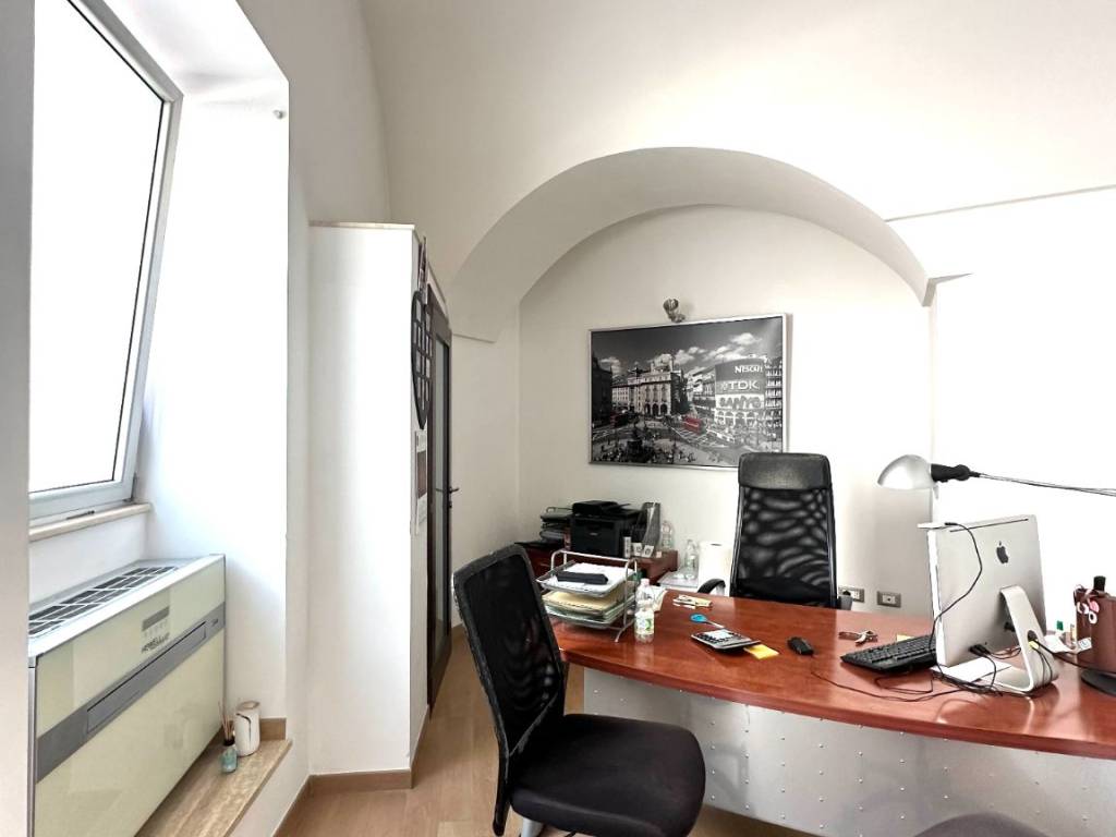 locale commerciale in vendita a Fasano