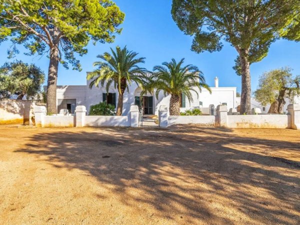 casa indipendente in vendita a Fasano