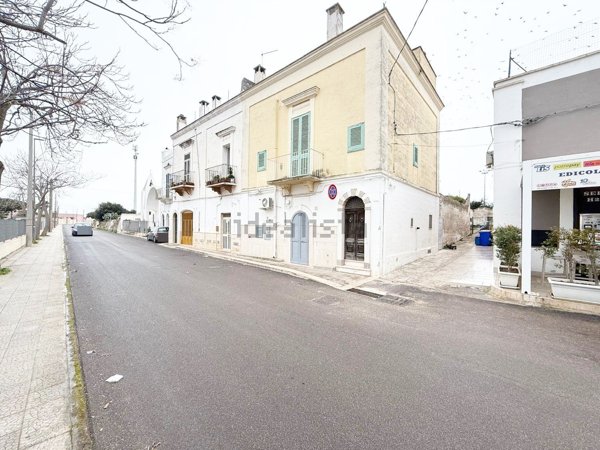 casa indipendente in vendita a Fasano