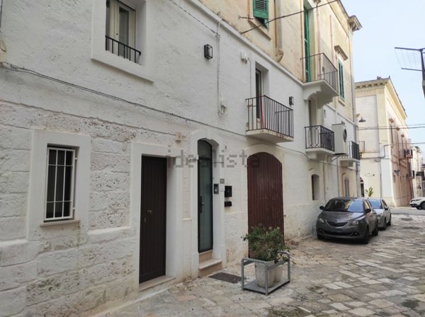 casa indipendente in vendita a Fasano