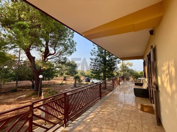 casa indipendente in vendita a Fasano