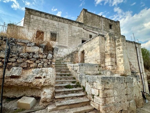 casa indipendente in vendita a Fasano