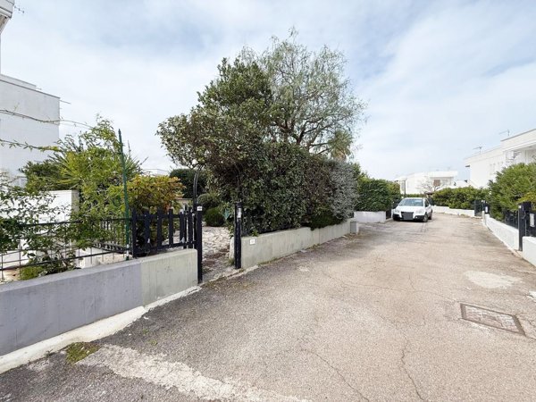 casa indipendente in vendita a Fasano in zona Torre Canne