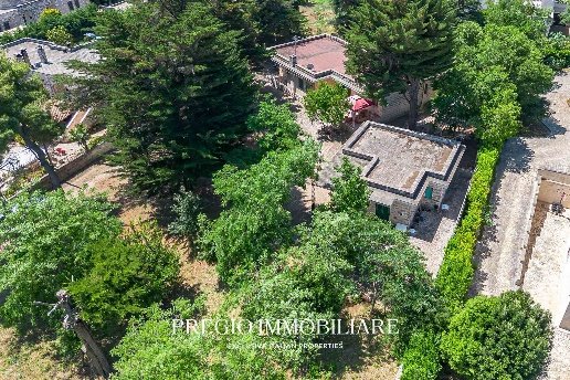 casa indipendente in vendita a Fasano in zona Laureto