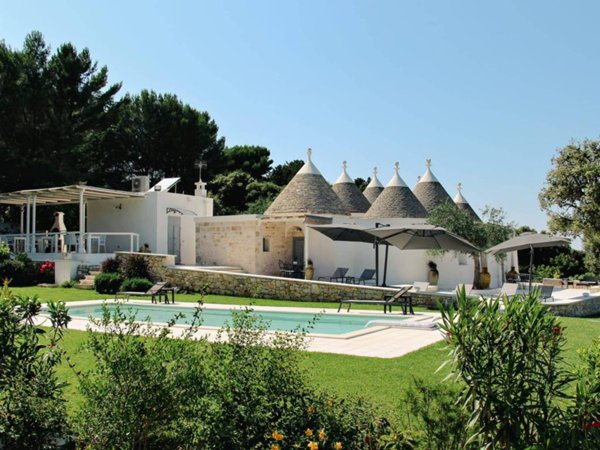 casa indipendente in vendita a Fasano in zona Laureto