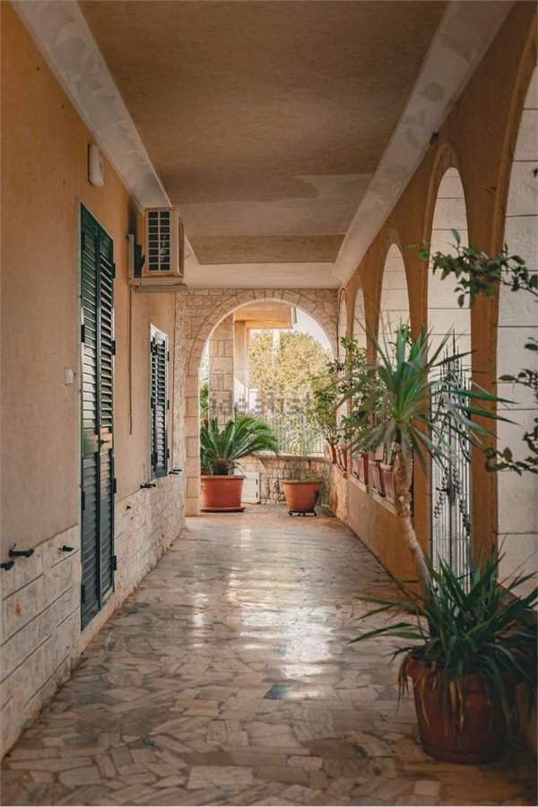 casa indipendente in vendita a Fasano in zona Laureto