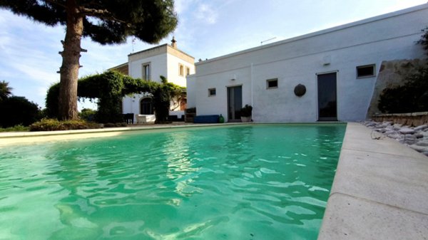 casa indipendente in vendita a Fasano in zona Savelletri