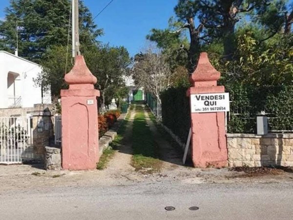 casa indipendente in vendita a Fasano in zona Laureto