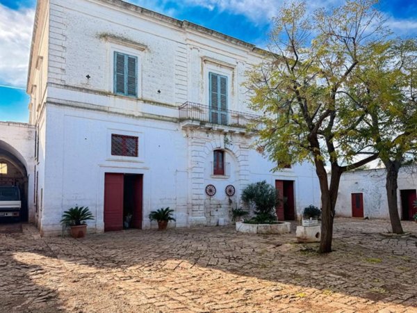 casa indipendente in vendita a Fasano