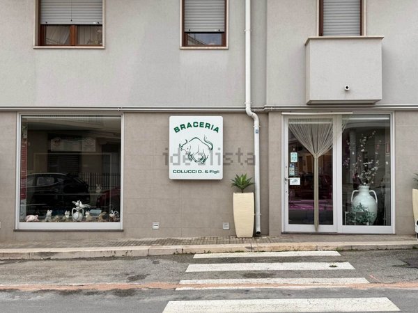 negozio in vendita a Fasano
