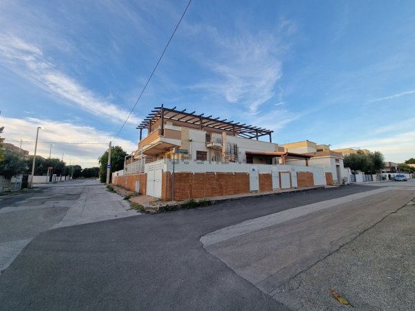 appartamento in vendita a Fasano in zona Savelletri