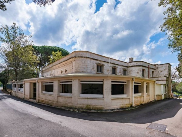 casa indipendente in vendita a Fasano in zona Laureto