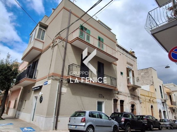 casa indipendente in vendita a Fasano